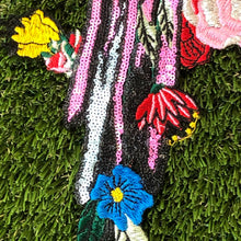 Load image into Gallery viewer, Beautiful Detailed Parrot &amp; Flowers  Sequins Beaded Patch
