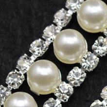 Load image into Gallery viewer, Costume Pearl Strass Rhinestone Chain  Applique
