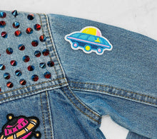 Load image into Gallery viewer, 10 Pieces Children&#39;s space, Rocket, Alien and Planets Applique Patches
